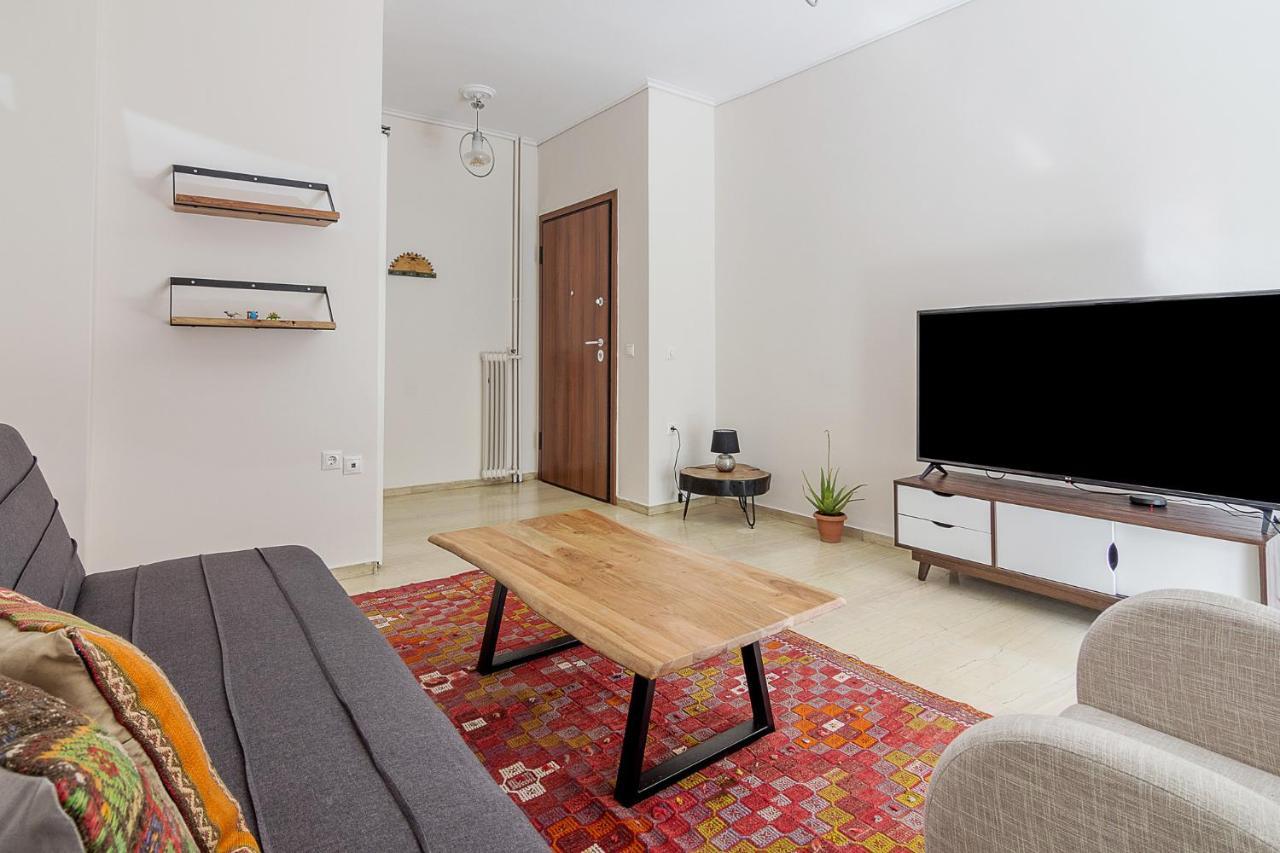A Modern 2-Bedroom Apartment Near Areios Pagos เอเธนส์ ภายนอก รูปภาพ